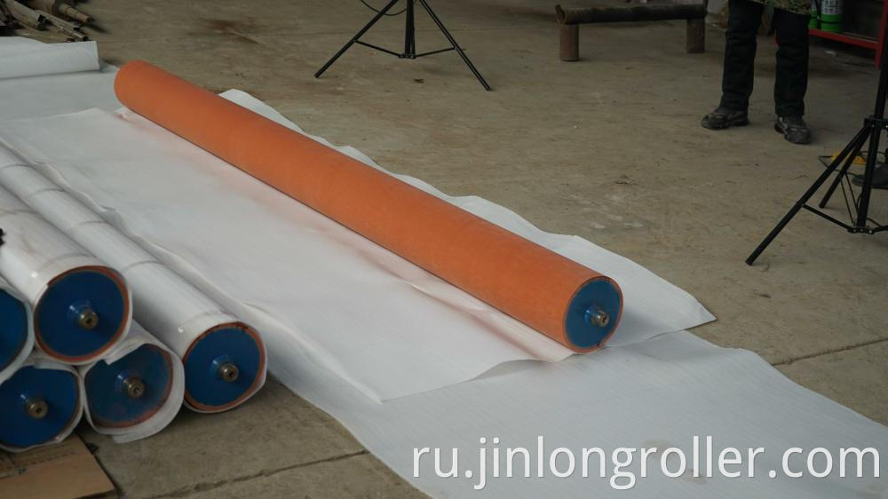 Gravure printing rubber roller